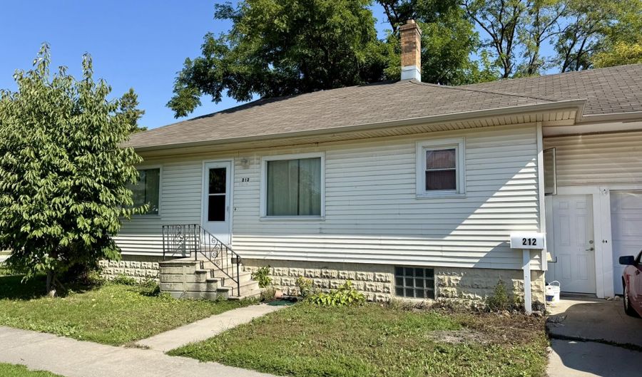 212 Adams St, Alpena, MI 49707 - 2 Beds, 1 Bath