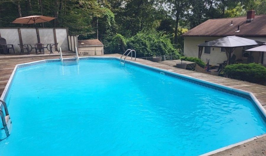 26 Cedar Ridge Dr, Alloway, NJ 07462 - 4 Beds, 1 Bath
