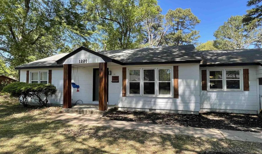 1220 Rankin St, Ashdown, AR 71822 - 3 Beds, 1 Bath