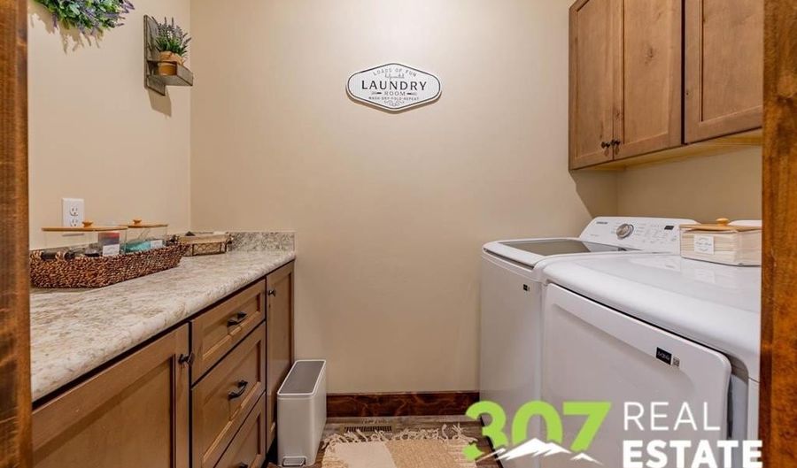 3208 Lame Deer Ave, Cody, WY 82414 - 3 Beds, 2 Bath