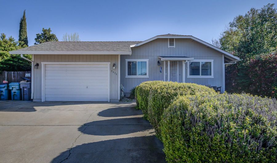 2575 Holly St, Anderson, CA 96007 - 3 Beds, 2 Bath