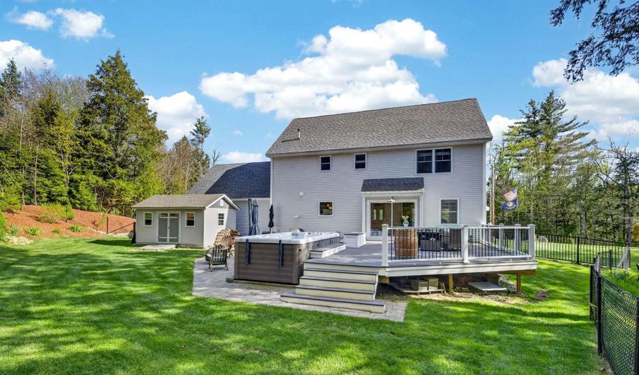 21 N Mason Rd, Brookline, NH 03033 - 4 Beds, 3 Bath