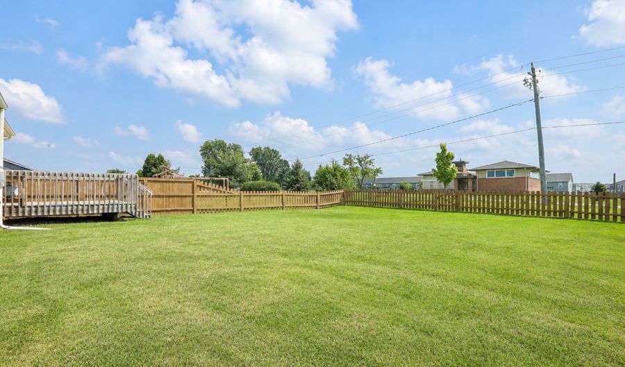 2013 NW Woodland Ct, Ankeny, IA 50023 - 3 Beds, 2 Bath