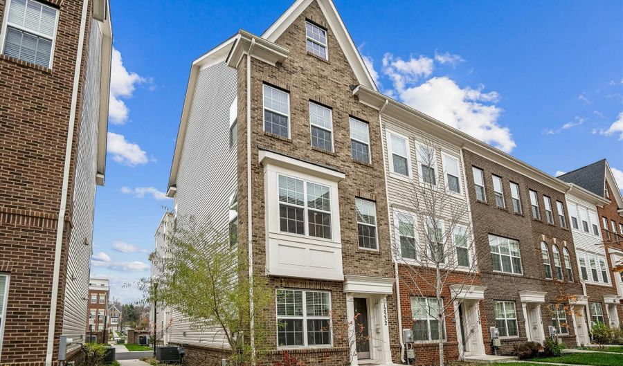 12532 ADOBE Aly, Beltsville, MD 20705 - 3 Beds, 4 Bath