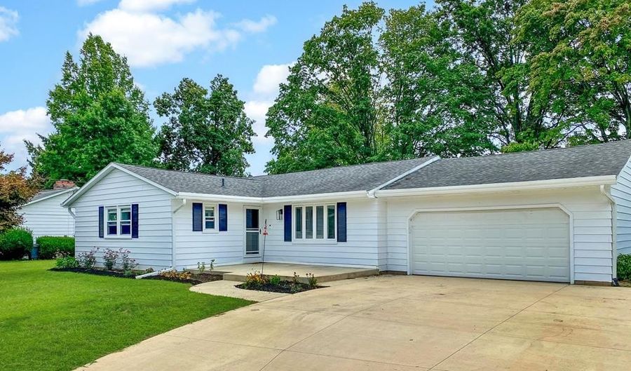 1403 Edgewood Dr, Ashland, OH 44805 - 4 Beds, 2 Bath