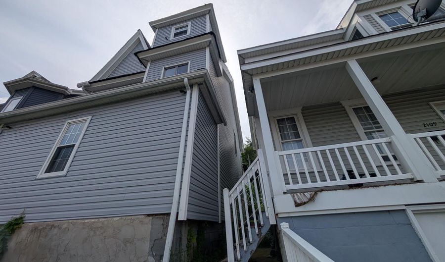 2107 3rd Ave, Altoona, PA 16602 - 3 Beds, 2 Bath
