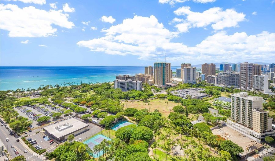 383 Kalaimoku St 3503, Honolulu, HI 96815 - 2 Beds, 3 Bath