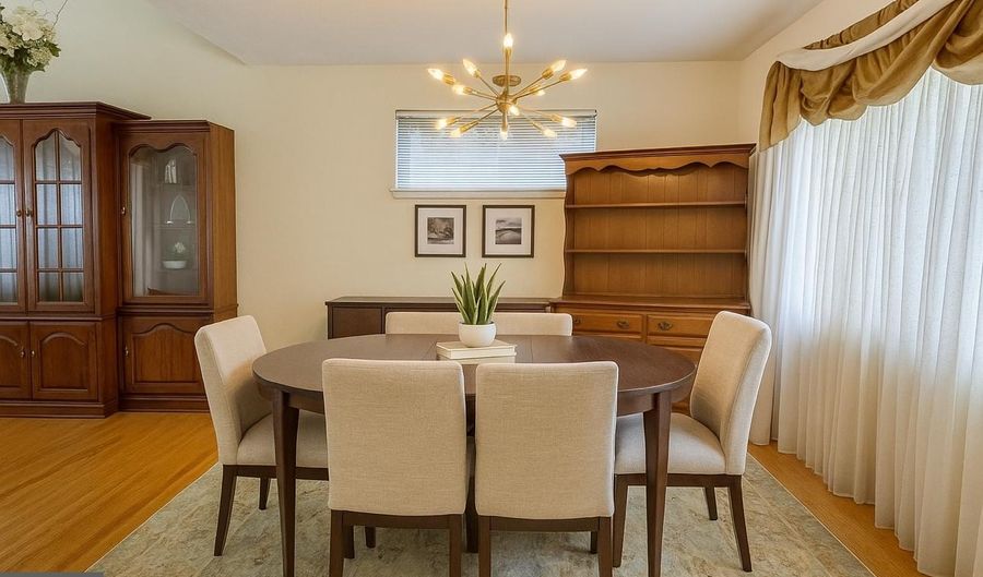 9831 SINGLETON Dr, Bethesda, MD 20817 - 4 Beds, 3 Bath