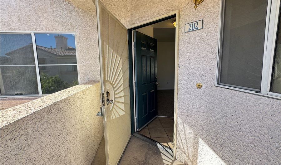 2120 CALVILLE St 202, Las Vegas, NV 89128 - 3 Beds, 2 Bath