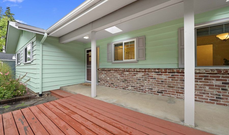 4650 CEDAR St, Astoria, OR 97103 - 3 Beds, 3 Bath