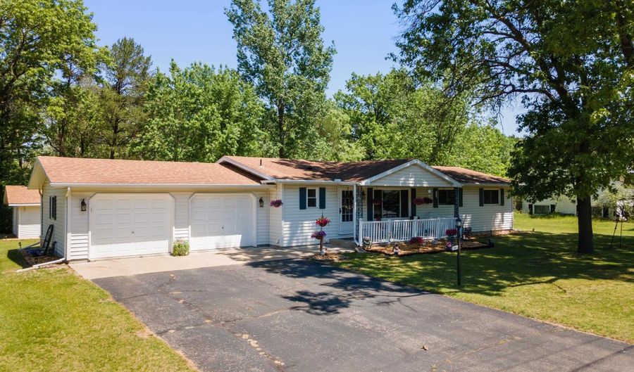 500 E Liberty St, Adams, WI 53910 - 3 Beds, 3 Bath