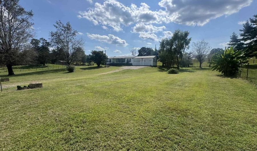 48 Wright Parrish Rd, Albany, KY 42602 - 3 Beds, 2 Bath