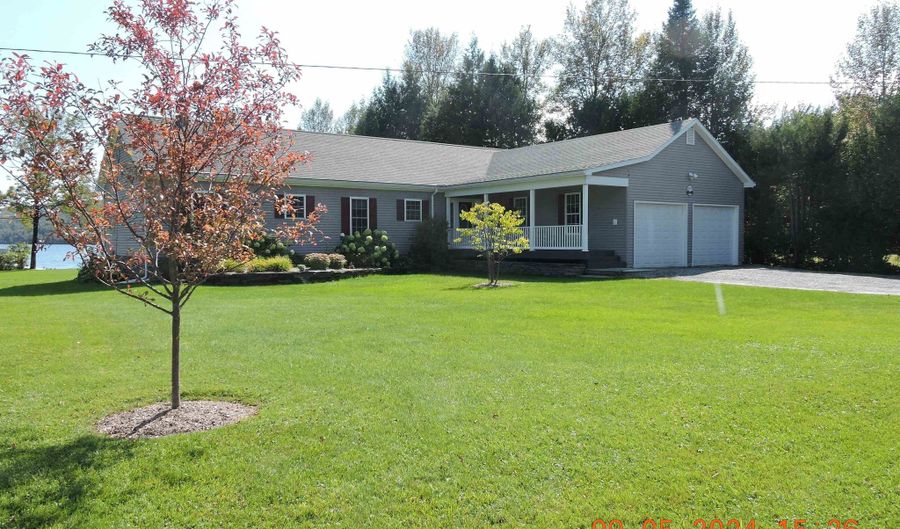 163 Lakefront Ln, Barton, VT 05822 - 4 Beds, 3 Bath