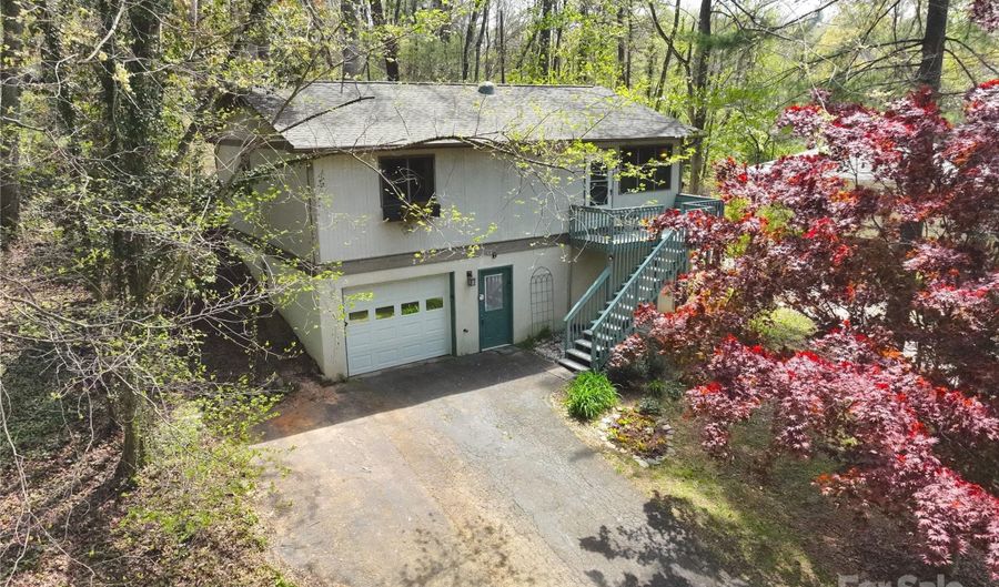 224 Beverly Rd, Asheville, NC 28805 - 3 Beds, 2 Bath