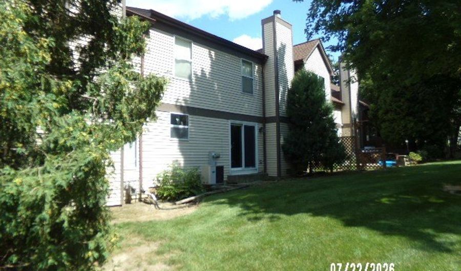 11 Oxford Ct, Algonquin, IL 60102 - 3 Beds, 3 Bath