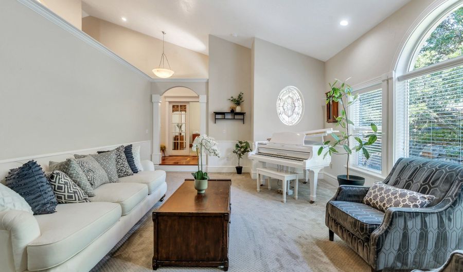 215 N BALD Mtn E, Alpine, UT 84004 - 8 Beds, 5 Bath