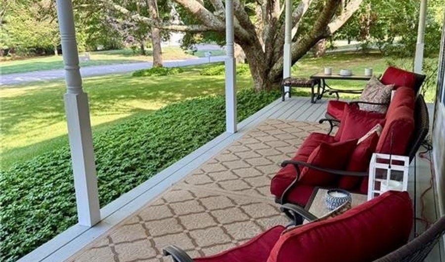 34 Finch Ln, North Kingstown, RI 02874 - 4 Beds, 4 Bath