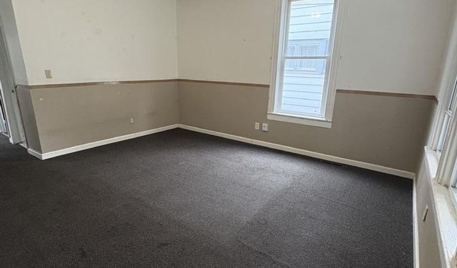 201 5 N Warner, Bay City, MI 48706 - 3 Beds, 2 Bath