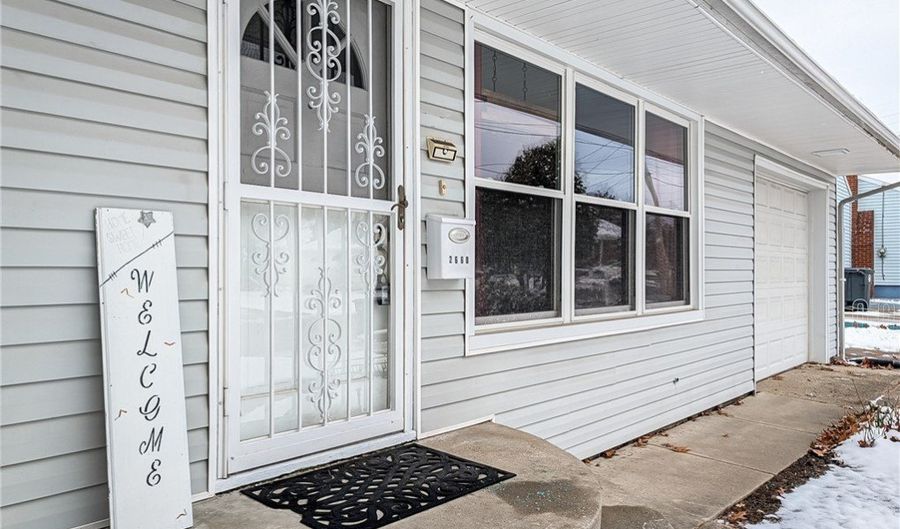 2660 Conrad Ave, Akron, OH 44314 - 3 Beds, 2 Bath