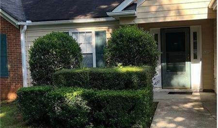 275 Summerfield Xing, Acworth, GA 30101 - 3 Beds, 2 Bath