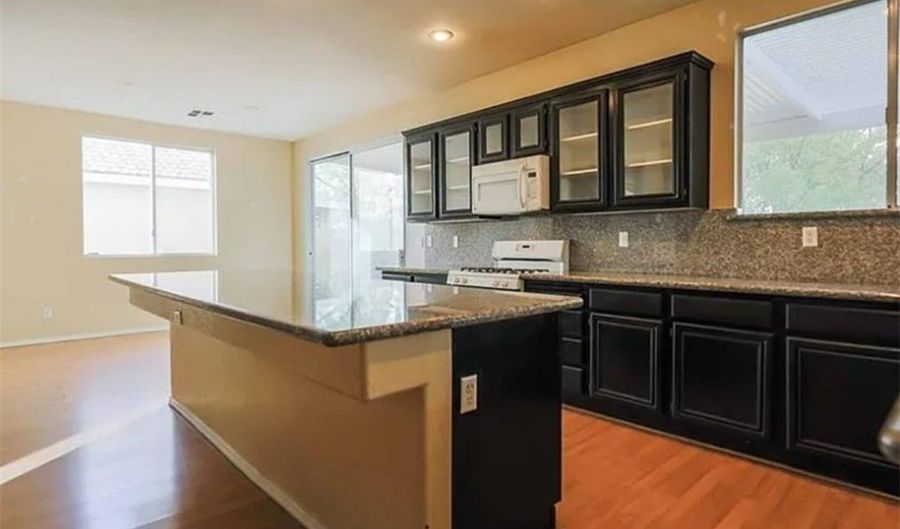 9055 Danesbury Ct, Las Vegas, NV 89123 - 5 Beds, 3 Bath