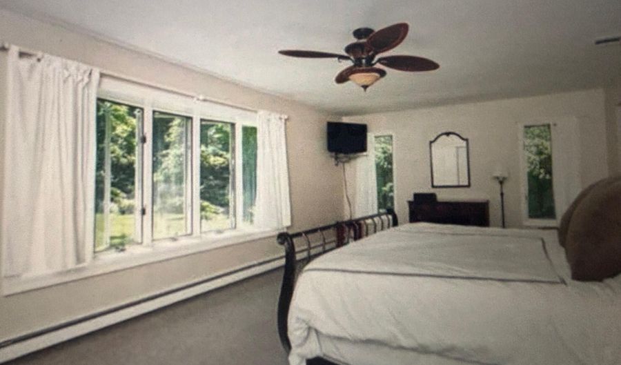 5 Whipporwill Valley Rd, Atlantic Highlands, NJ 07716 - 5 Beds, 3 Bath