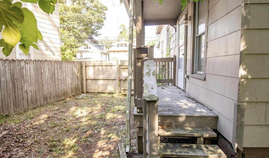 422 S Winter, Adrian, MI 49221 - 3 Beds, 2 Bath