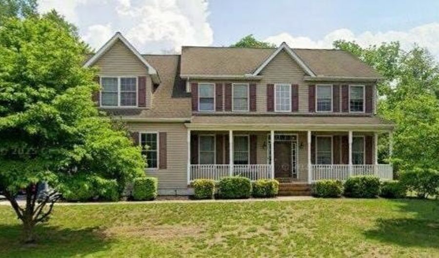 300 CHARLIES Ct, Felton, DE 19943 - 4 Beds, 3 Bath