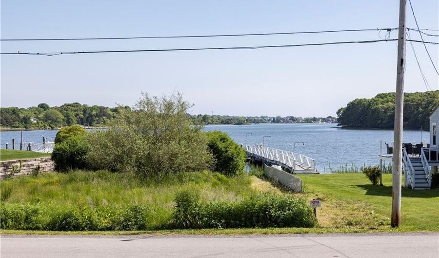 43 Flintstone Rd, Narragansett, RI 02882 - 3 Beds, 2 Bath