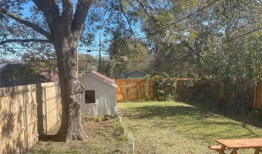 812 SE Delaware, Bartlesville, OK 74003 - 3 Beds, 2 Bath