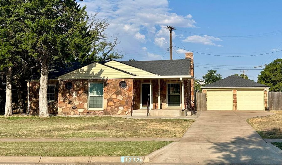 1212 S BRYAN St, Amarillo, TX 79102 - 3 Beds, 2 Bath
