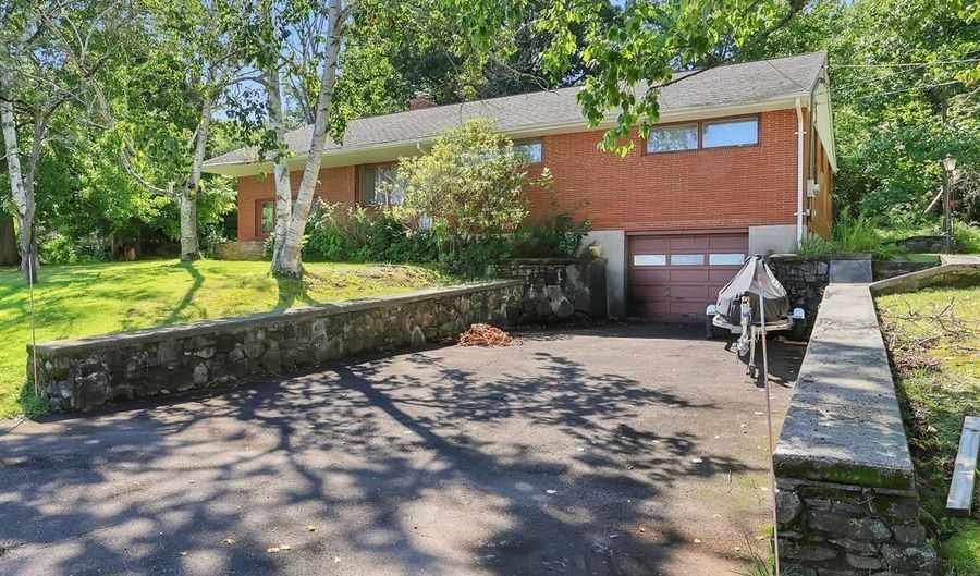 47 May St, Bristol, CT 06010 - 4 Beds, 3 Bath