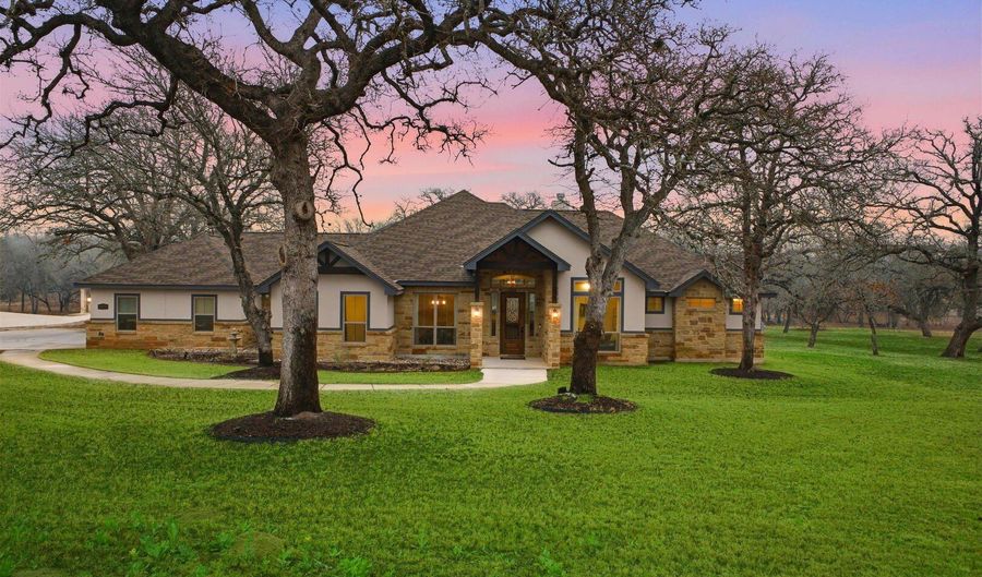 117 Crescent Rdg, Adkins, TX 78101 - 4 Beds, 3 Bath