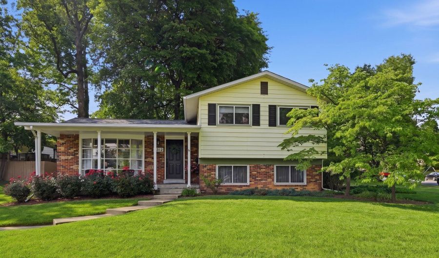 4512 MEDFORD Dr, Annandale, VA 22003 - 4 Beds, 2 Bath