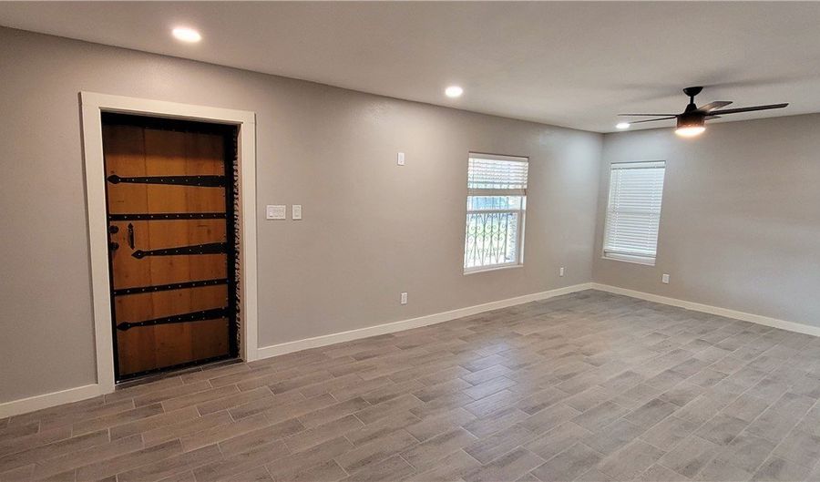 104 Hub, Alice, TX 78332 - 2 Beds, 2 Bath