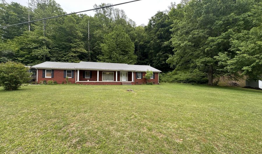 380 Daniels Crk, Banner, KY 41603 - 4 Beds, 2 Bath