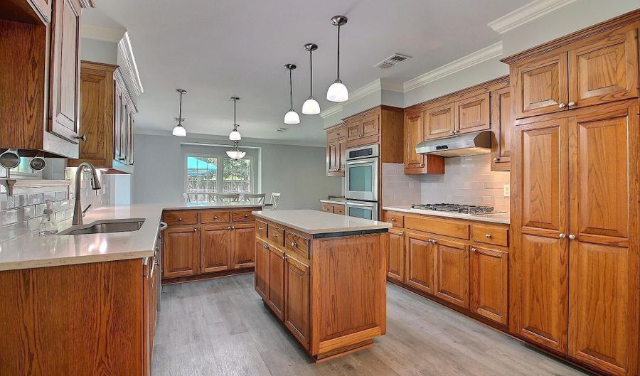 3328 Tezcucco Dr, Baton Rouge, LA 70820 - 3 Beds, 3 Bath