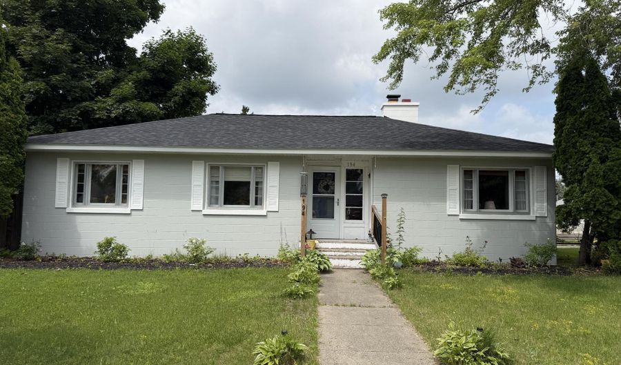 194 N Oliver St, Alpena, MI 49707 - 2 Beds, 1 Bath