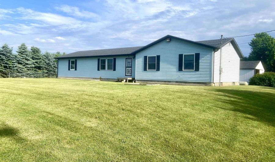 17250 Armada Center Rd, Armada, MI 48005 - 3 Beds, 2 Bath