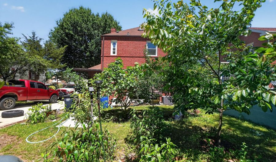 5201 VARNUM St, Bladensburg, MD 20710 - 3 Beds, 2 Bath