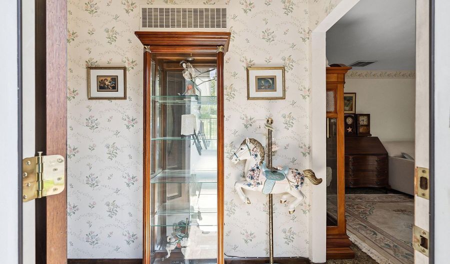 620 Pacific Ave, Beachwood, NJ 08722 - 3 Beds, 2 Bath