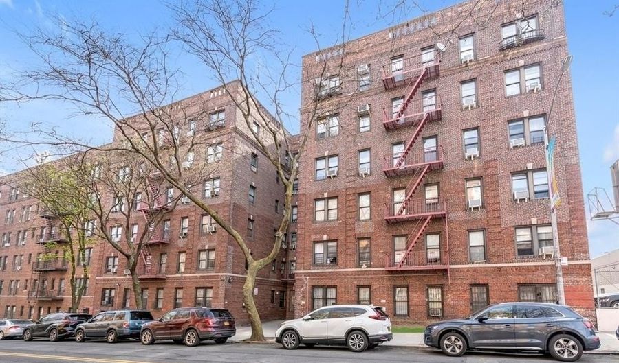 4333 48th St Unit 5A, Sunnyside, NY 11104 - 1 Beds, 1 Bath