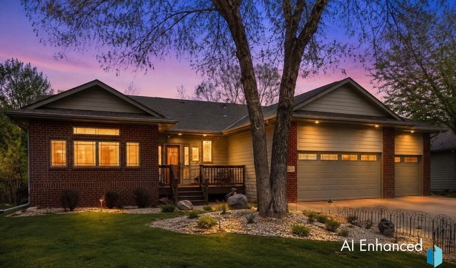 1609 S Locust Ave, Brandon, SD 57005 - 4 Beds, 3 Bath