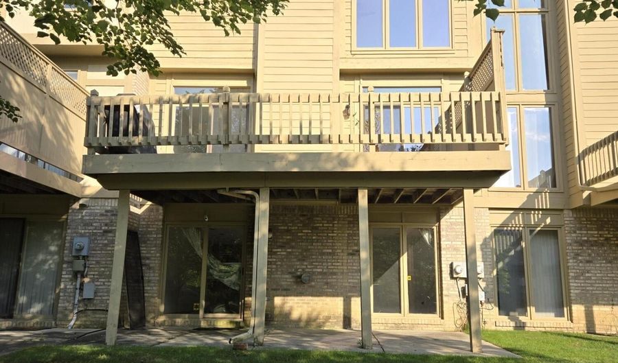 2782 Maitland Dr, Ann Arbor, MI 48105 - 3 Beds, 4 Bath
