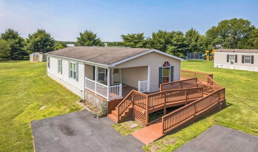 2597 WOODYARD Rd, Harrington, DE 19952 - 3 Beds, 2 Bath