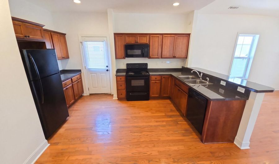 6 Bradford Ct, Beaufort, SC 29902 - 3 Beds, 2 Bath