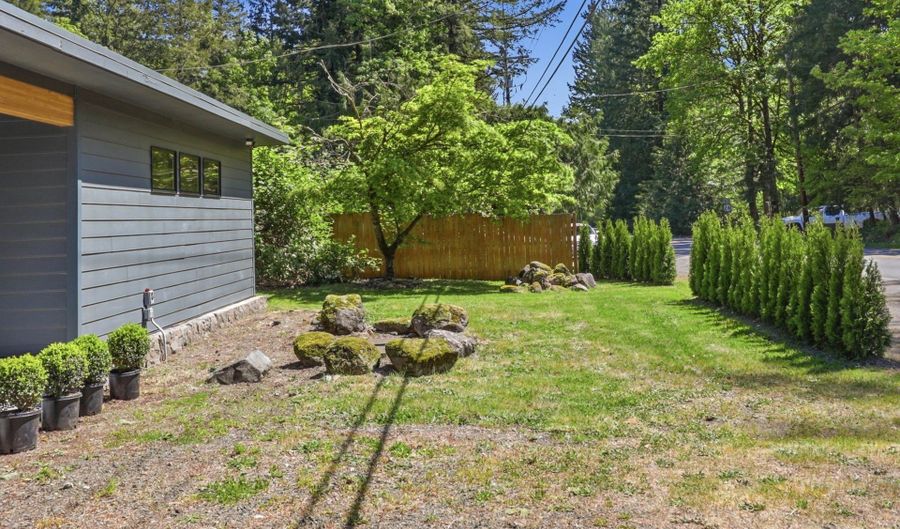 64701 E BRIGHTWOOD LOOP Rd, Brightwood, OR 97011 - 3 Beds, 2 Bath