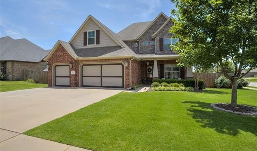 5603 Aspen Ave, Bartlesville, OK 74006 - 4 Beds, 4 Bath