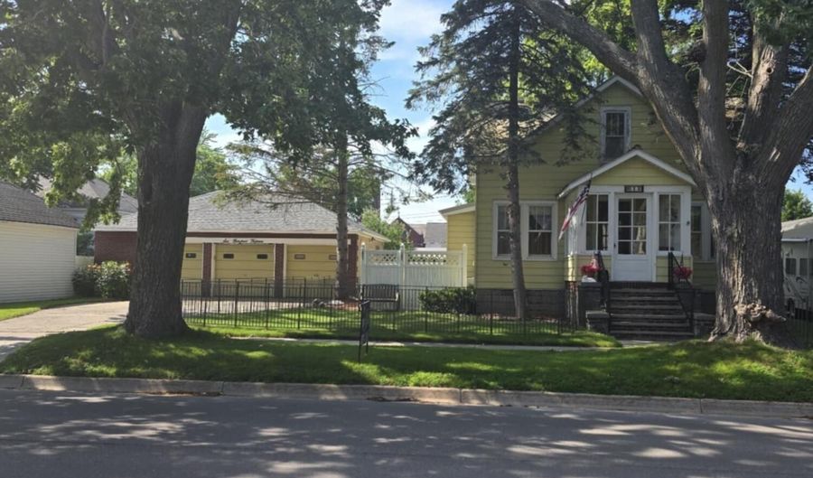 615 S First Ave, Alpena, MI 49707 - 3 Beds, 2 Bath