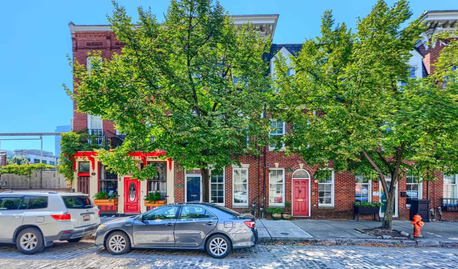 706 S BOND St, Baltimore, MD 21231 - 2 Beds, 3 Bath